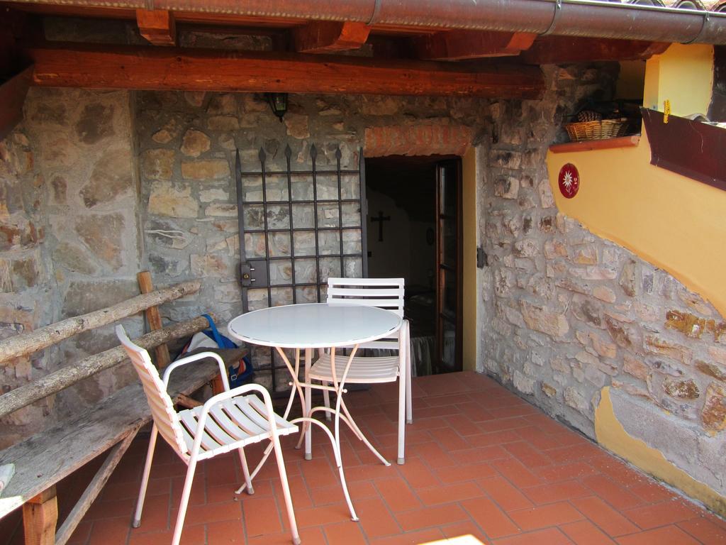 Poggio Delle Rondini Bed and Breakfast Bagnone Exteriör bild