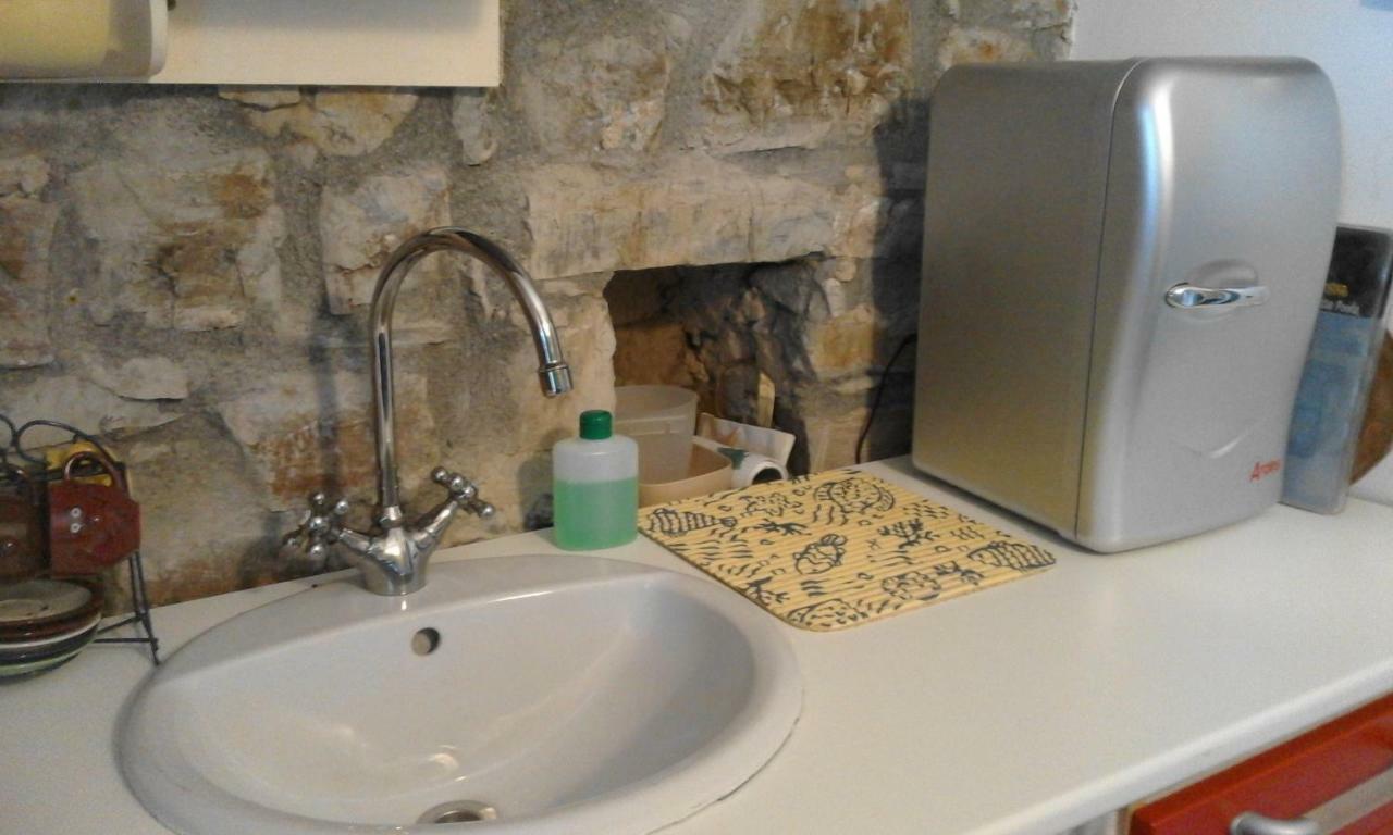 Poggio Delle Rondini Bed and Breakfast Bagnone Exteriör bild