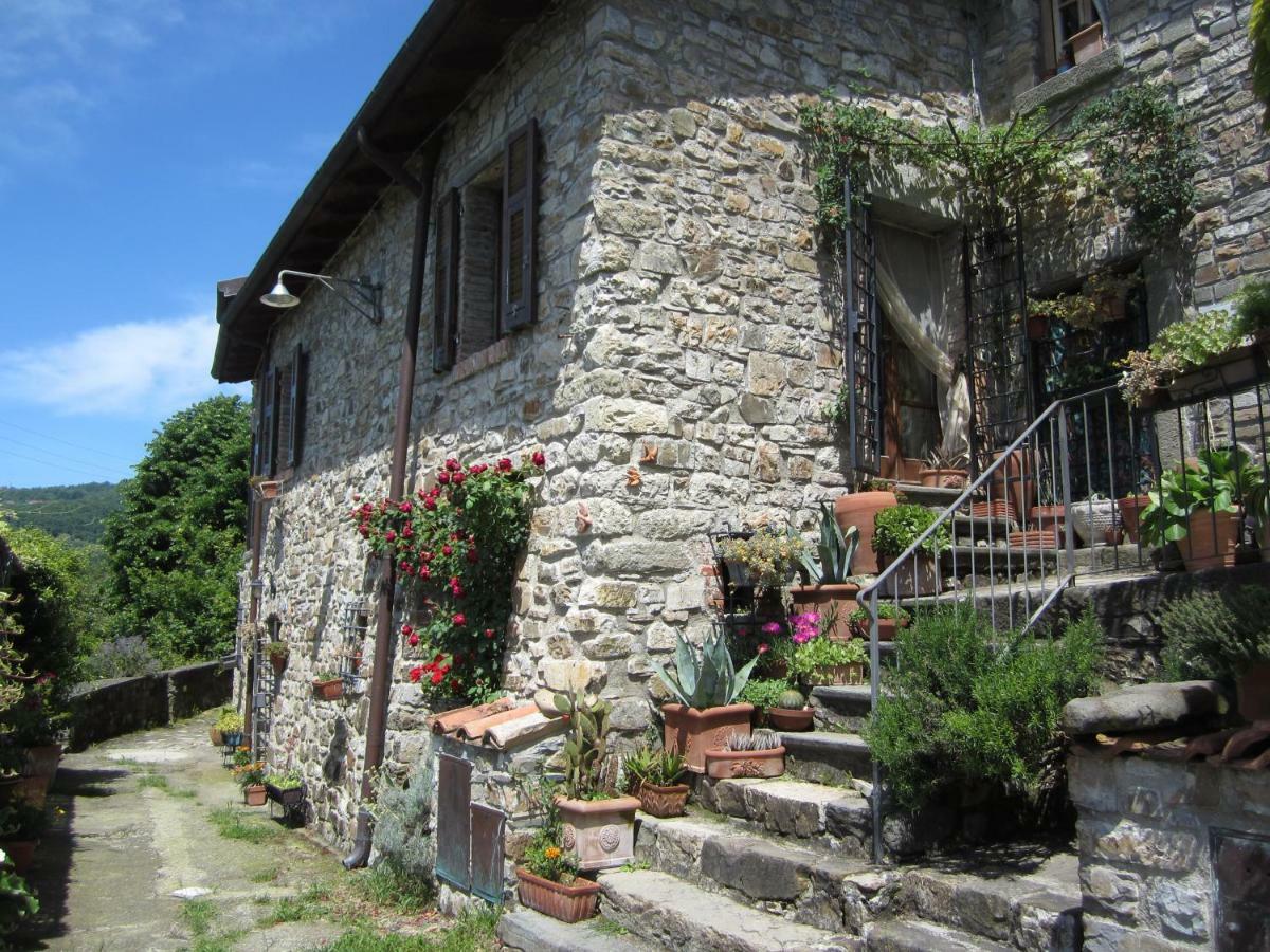 Poggio Delle Rondini Bed and Breakfast Bagnone Exteriör bild
